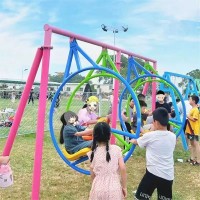 戶外網(wǎng)紅旋轉(zhuǎn)秋千景區(qū)游樂設(shè)備廠多人搖擺吊環(huán)秋千無動(dòng)力娛樂設(shè)施