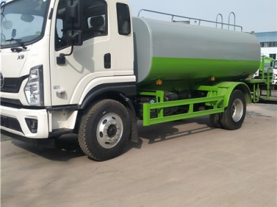 購(gòu)買工地12噸灑水車綠化大型噴灑車廠家價(jià)格到山東勁力環(huán)衛(wèi)